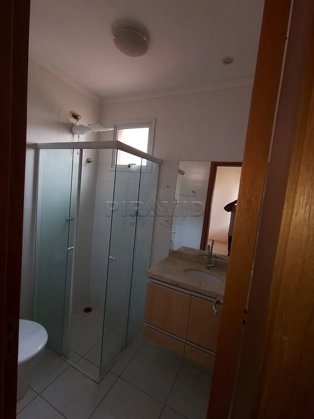 Alugar Apartamento / Padr&atilde;o em Ribeir&atilde;o Preto R$ 1.950,00 - Foto 11