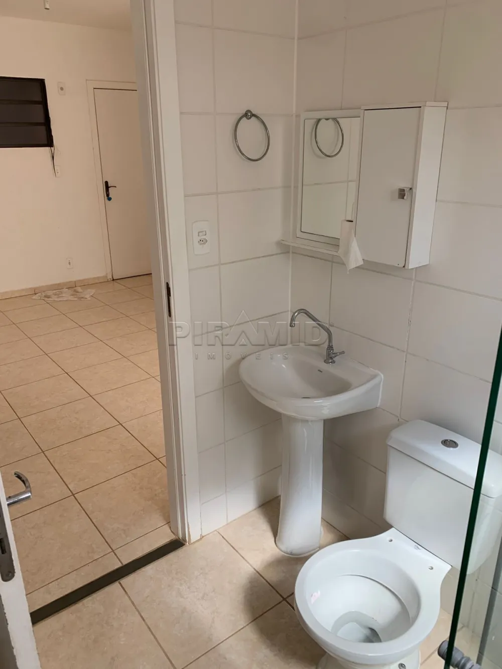 Alugar Apartamento / Padr&atilde;o em Ribeir&atilde;o Preto R$ 800,00 - Foto 15