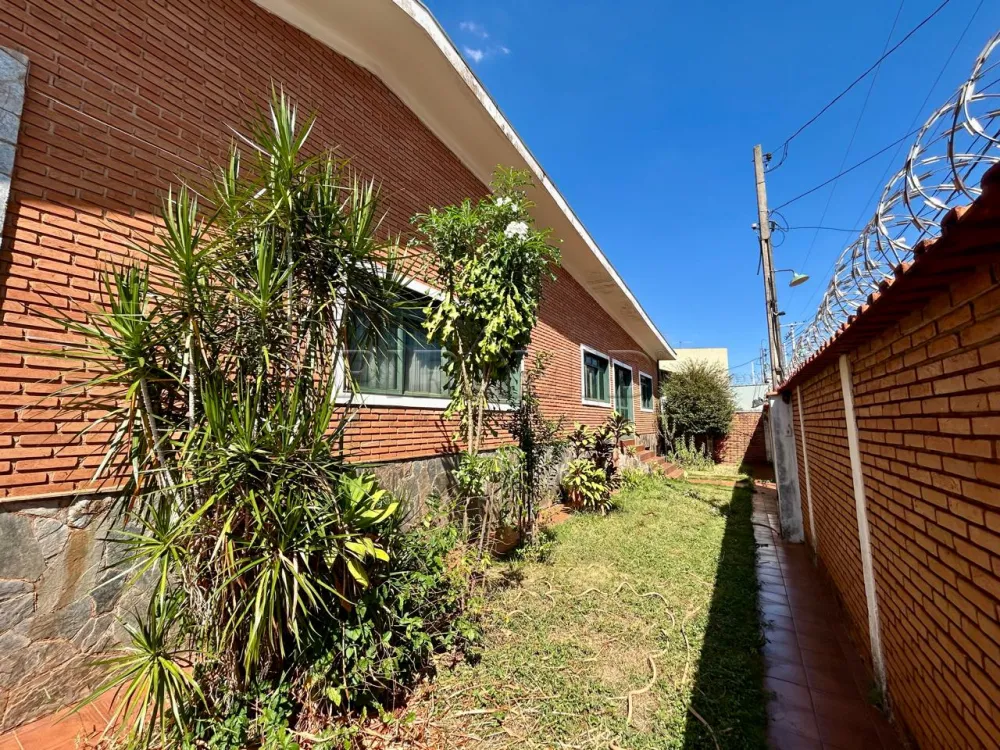 Alugar Casa / Padr&atilde;o em Ribeir&atilde;o Preto R$ 5.000,00 - Foto 2