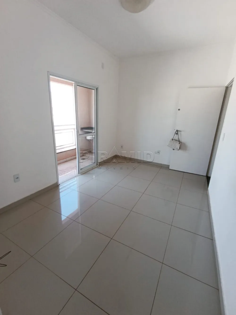 Alugar Apartamento / Padr&atilde;o em Ribeir&atilde;o Preto R$ 1.600,00 - Foto 2