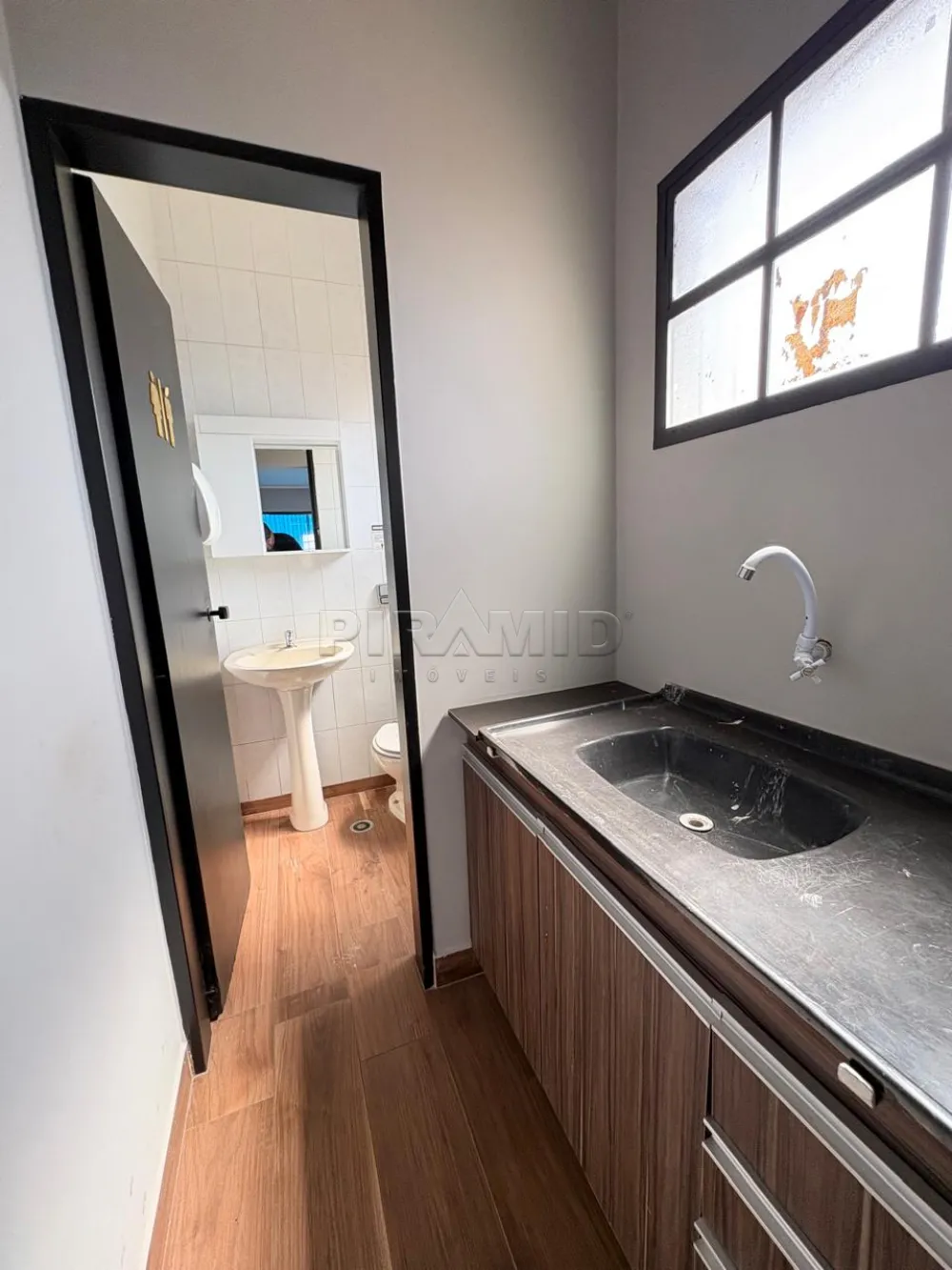 Alugar Comercial / Sala em Ribeir&atilde;o Preto R$ 1.400,00 - Foto 4