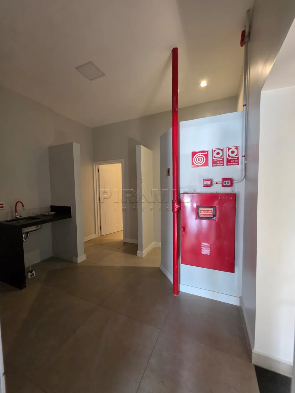 Alugar Comercial / Sal&atilde;o em Ribeir&atilde;o Preto R$ 13.500,00 - Foto 9