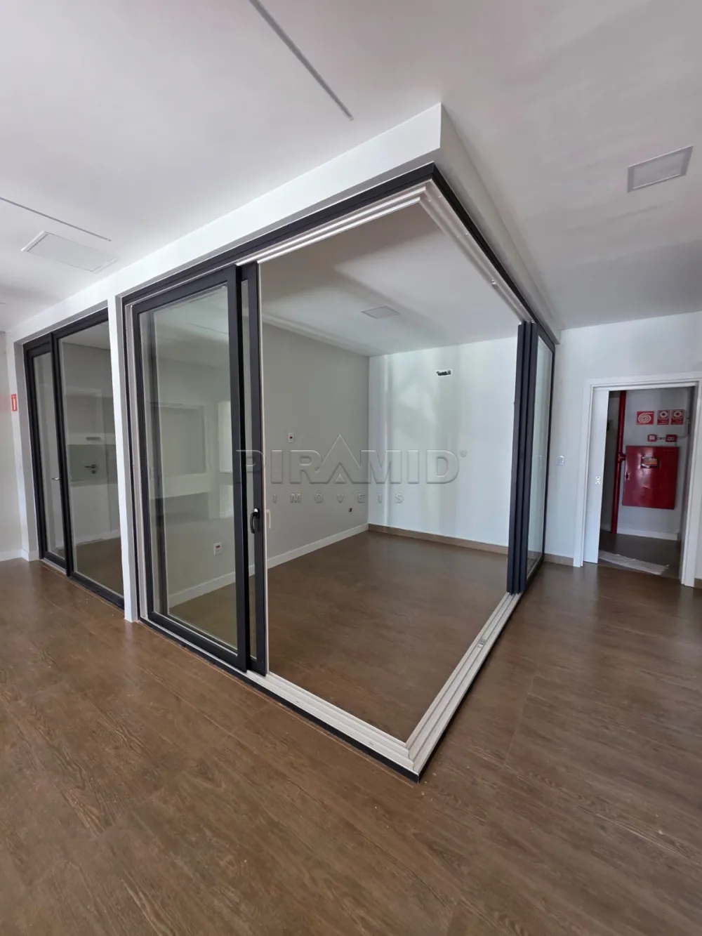 Alugar Comercial / Sal&atilde;o em Ribeir&atilde;o Preto R$ 13.500,00 - Foto 7