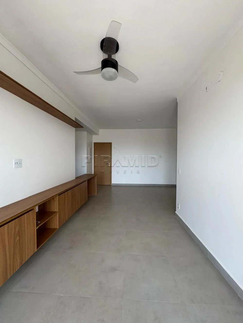 Alugar Apartamento / Padr&atilde;o em Ribeir&atilde;o Preto R$ 3.300,00 - Foto 2