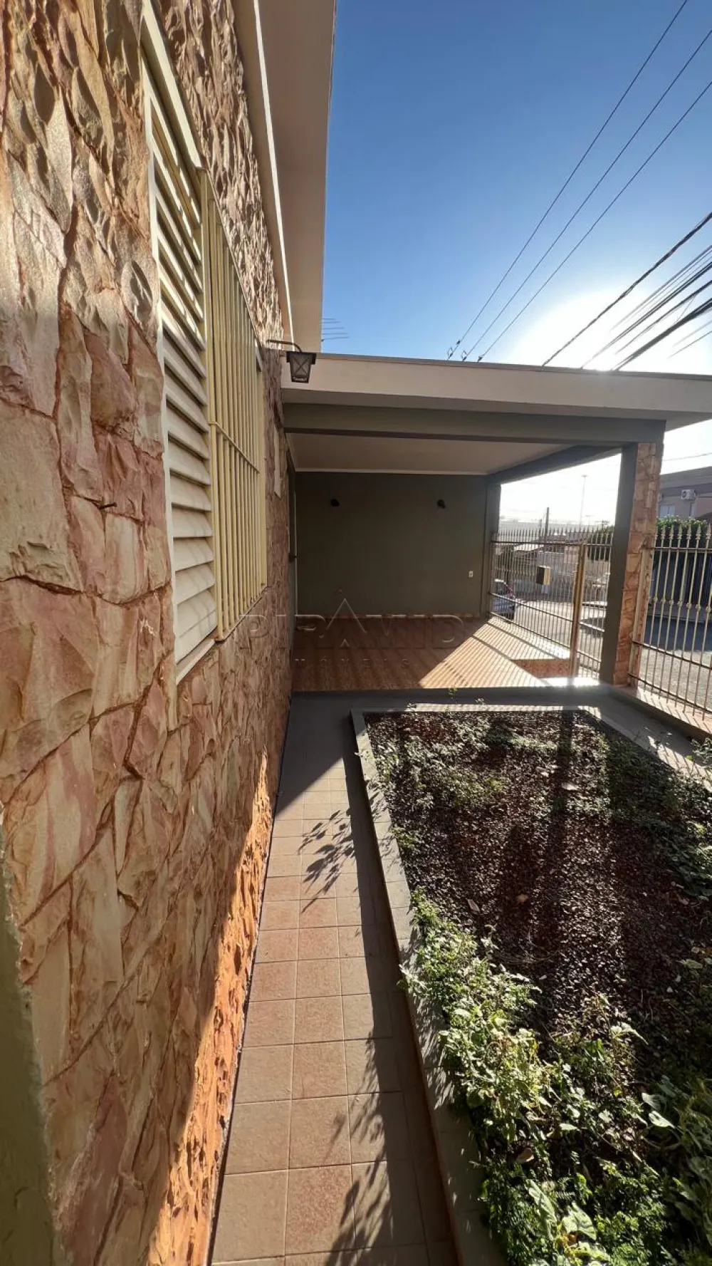 Comprar Casa / Padr&atilde;o em Ribeir&atilde;o Preto R$ 420.000,00 - Foto 1