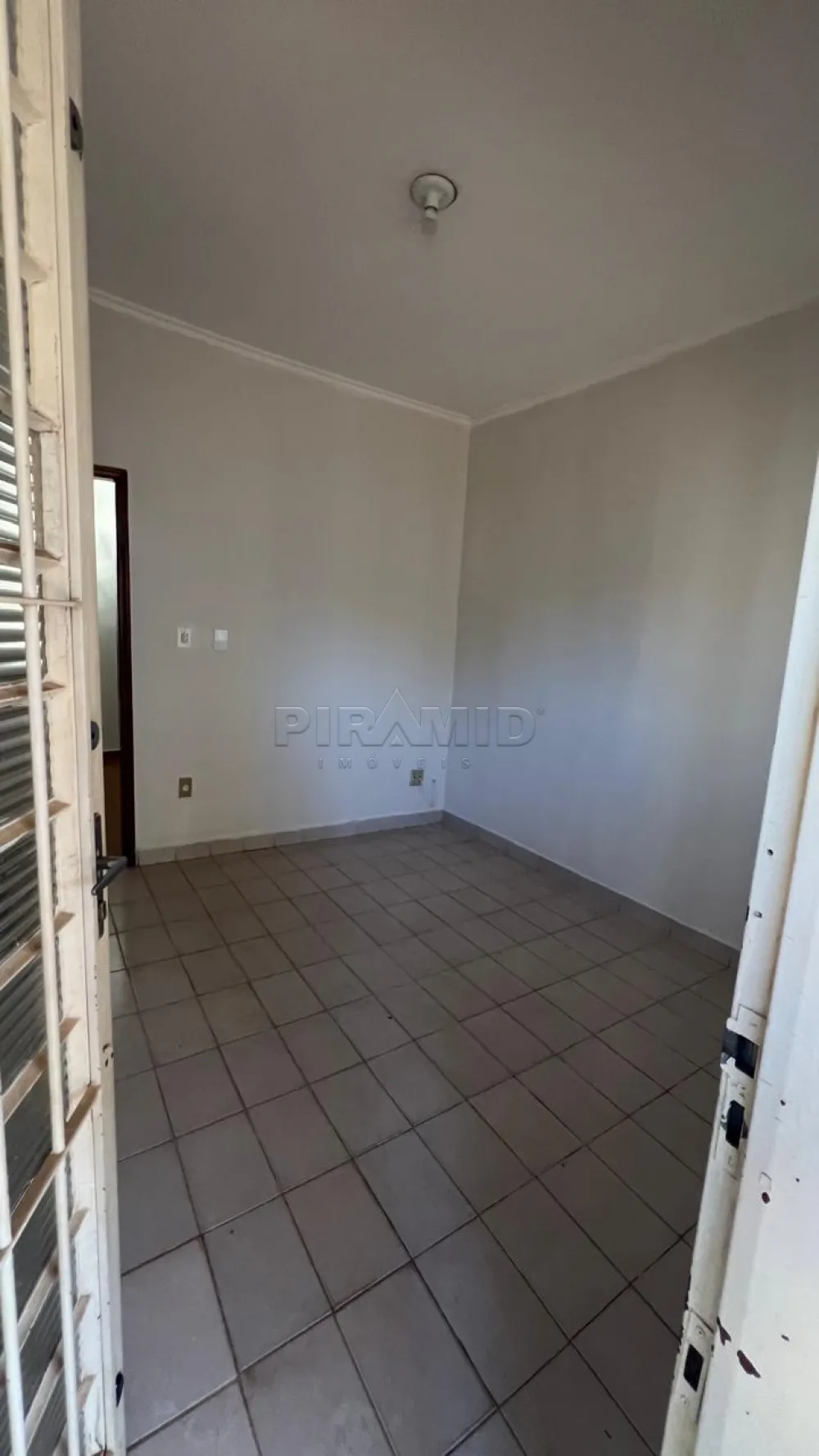 Comprar Casa / Padr&atilde;o em Ribeir&atilde;o Preto R$ 420.000,00 - Foto 4