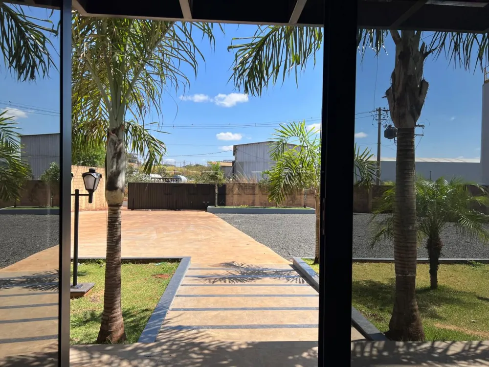 Alugar Comercial / Sal&atilde;o em Cravinhos R$ 27.000,00 - Foto 3