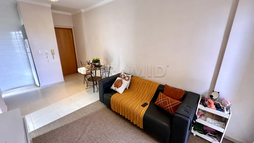 Alugar Apartamento / Padr&atilde;o em Ribeir&atilde;o Preto R$ 1.900,00 - Foto 2