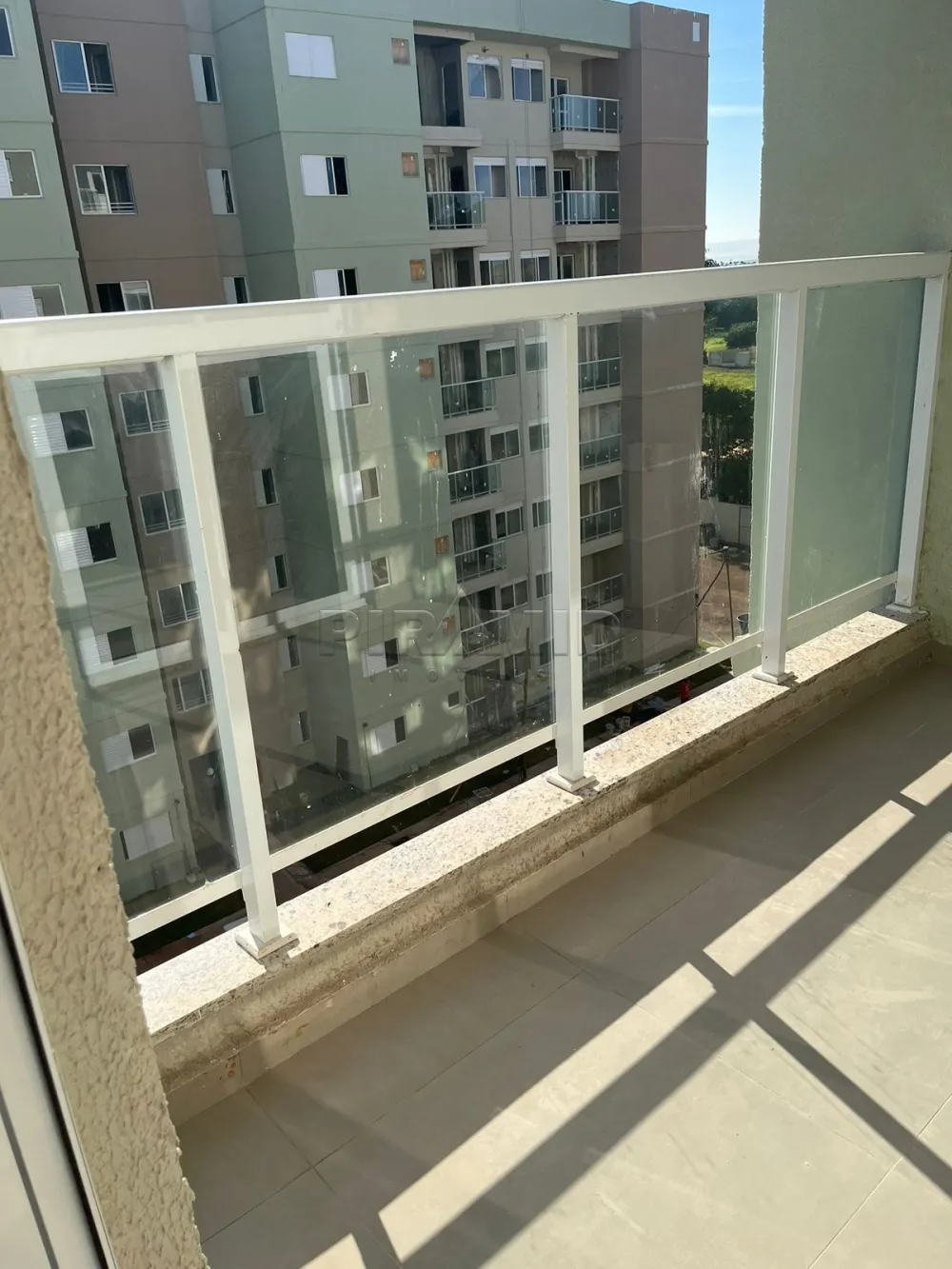 Alugar Apartamento / Padr&atilde;o em Ribeir&atilde;o Preto R$ 1.200,00 - Foto 4