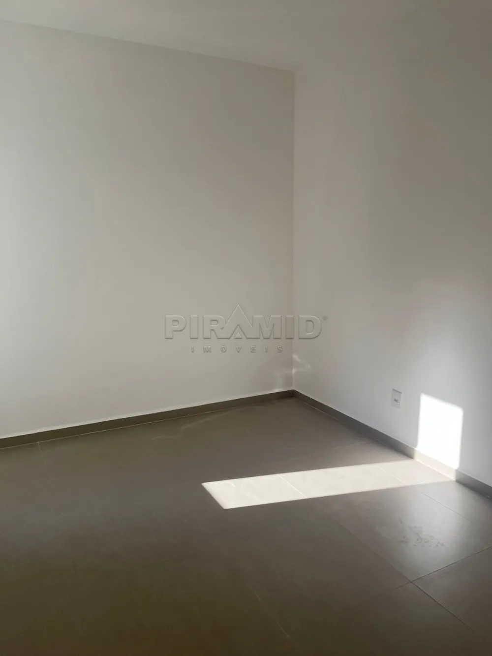Alugar Apartamento / Padr&atilde;o em Ribeir&atilde;o Preto R$ 1.200,00 - Foto 17