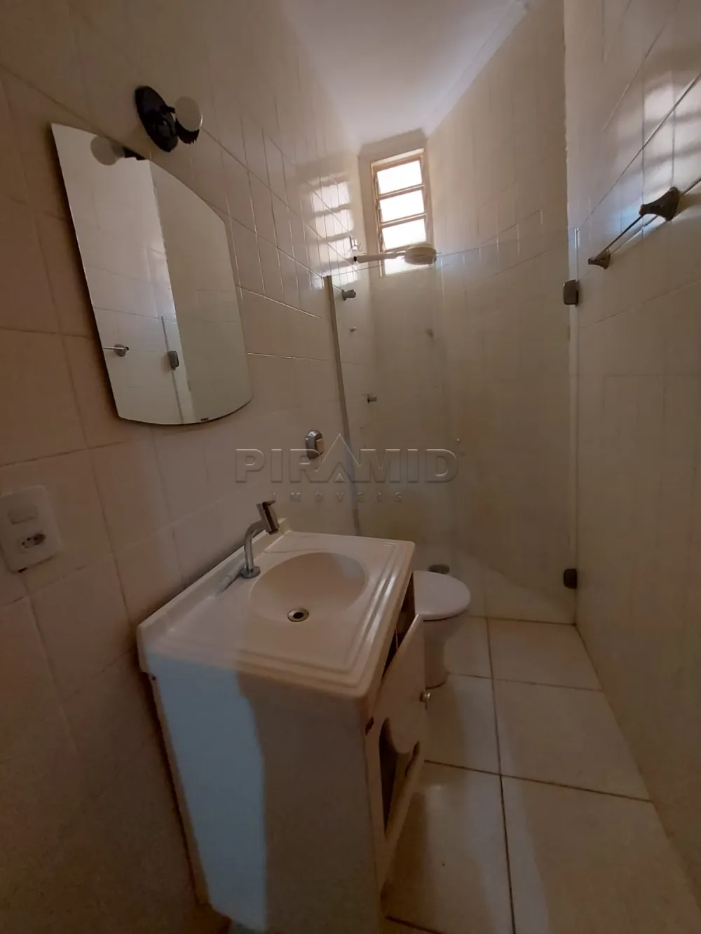 Alugar Apartamento / Padr&atilde;o em Ribeir&atilde;o Preto R$ 1.750,00 - Foto 17