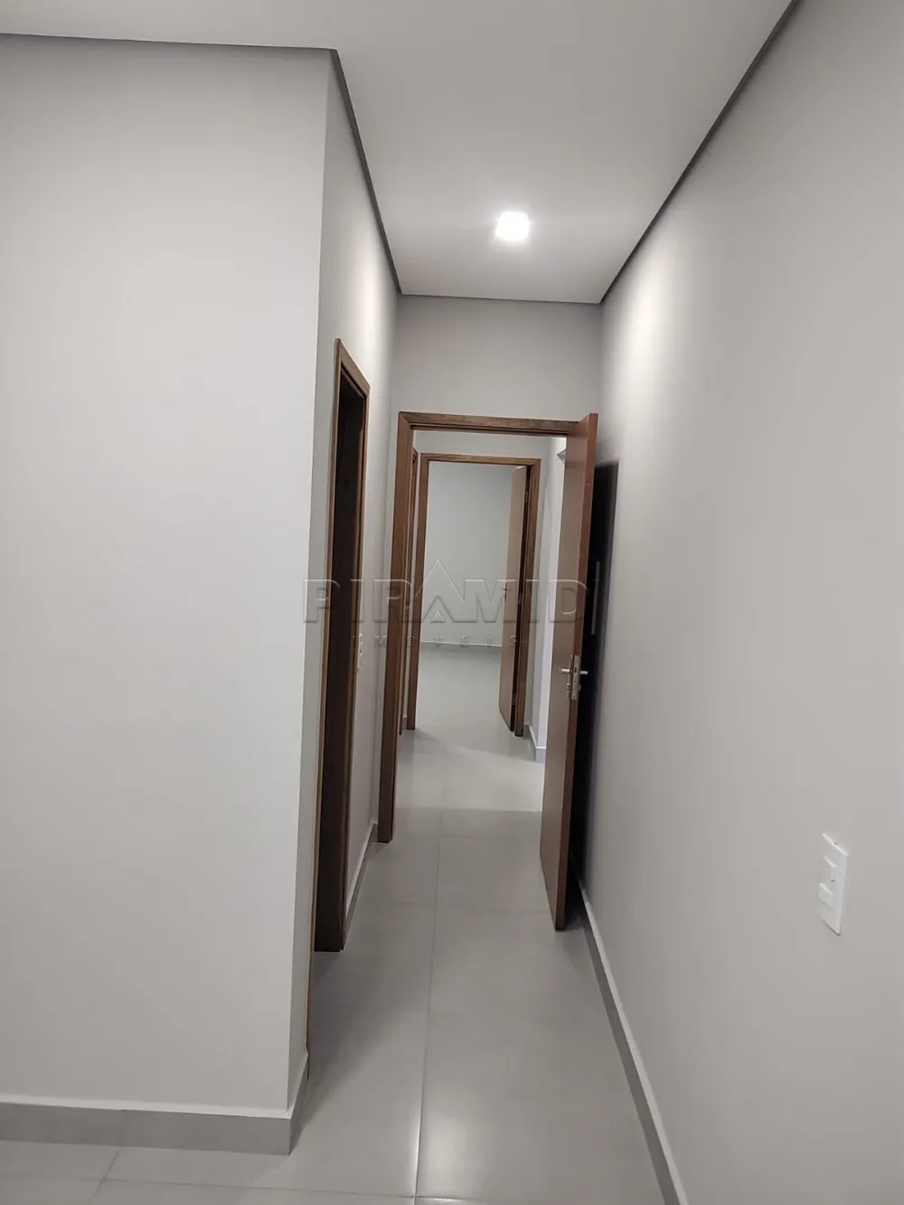 Comprar Casa / Padr&atilde;o em Ribeir&atilde;o Preto R$ 390.000,00 - Foto 3