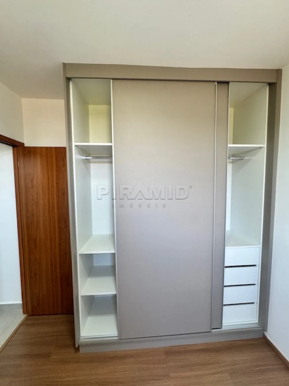 Alugar Apartamento / Padr&atilde;o em Ribeir&atilde;o Preto R$ 1.900,00 - Foto 14