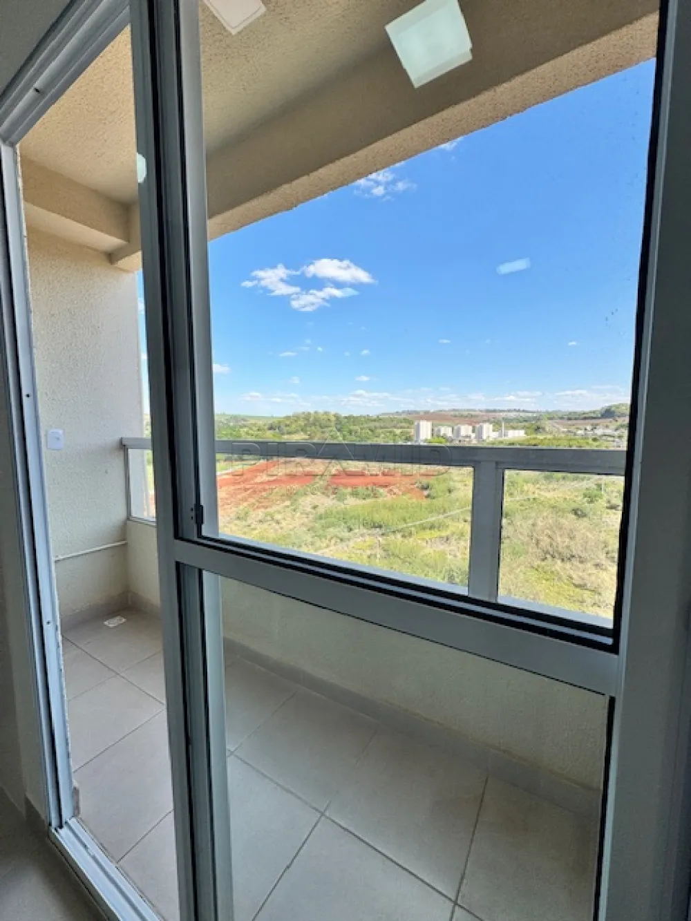 Alugar Apartamento / Padr&atilde;o em Ribeir&atilde;o Preto R$ 2.000,00 - Foto 3