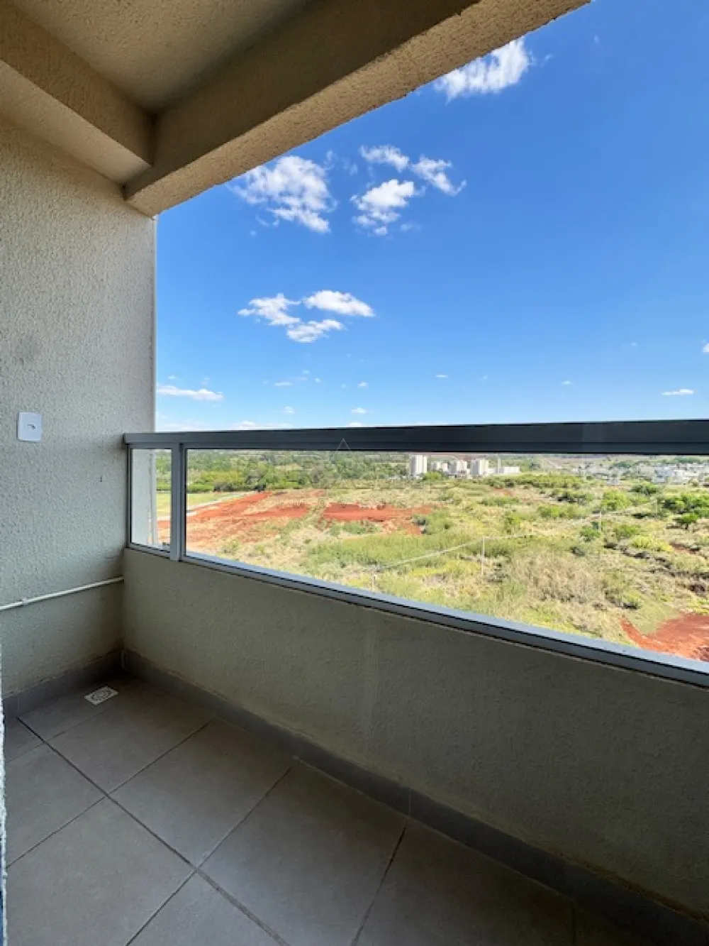 Alugar Apartamento / Padr&atilde;o em Ribeir&atilde;o Preto R$ 2.000,00 - Foto 4