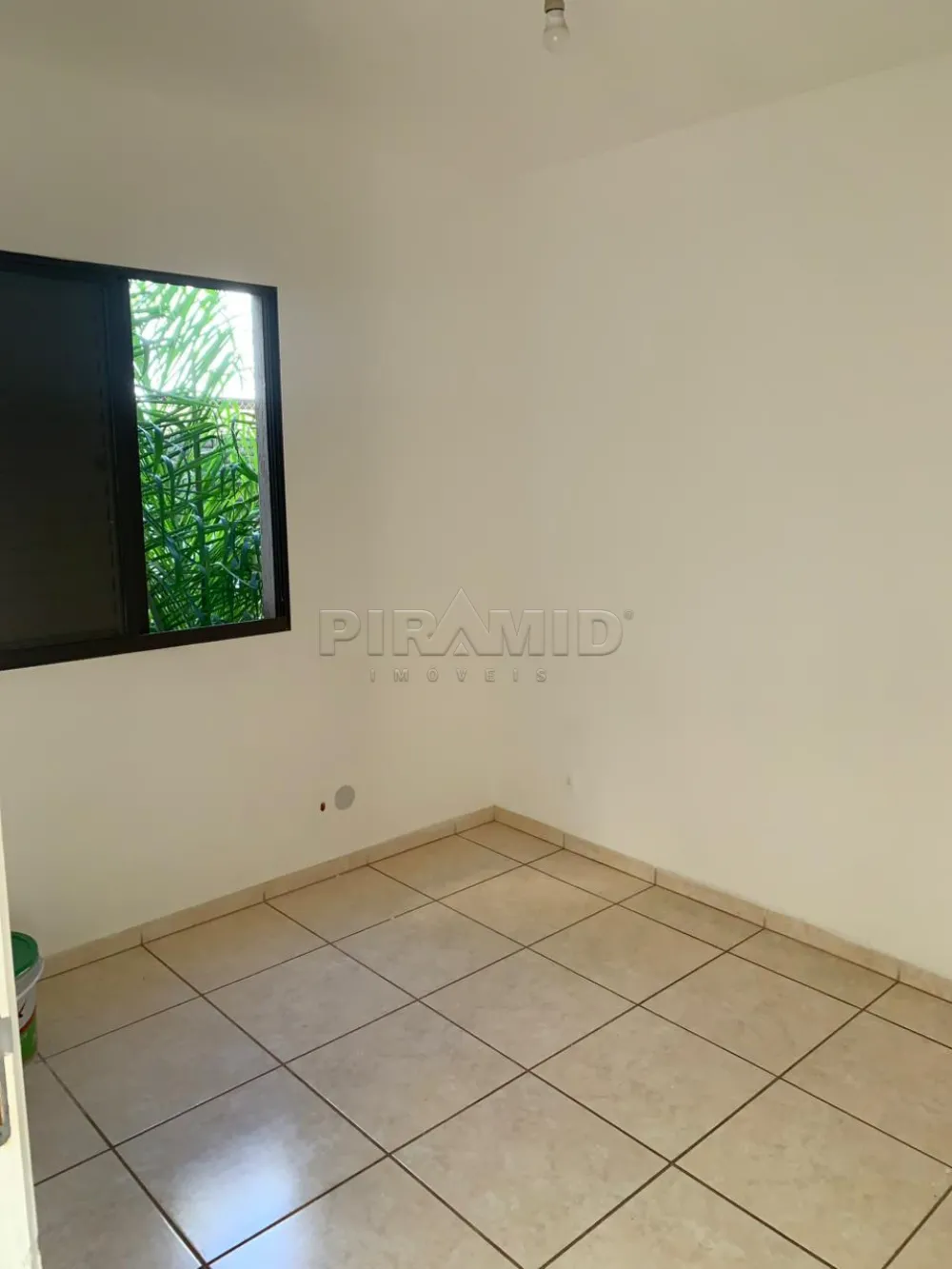 Alugar Apartamento / Padr&atilde;o em Ribeir&atilde;o Preto R$ 1.200,00 - Foto 3