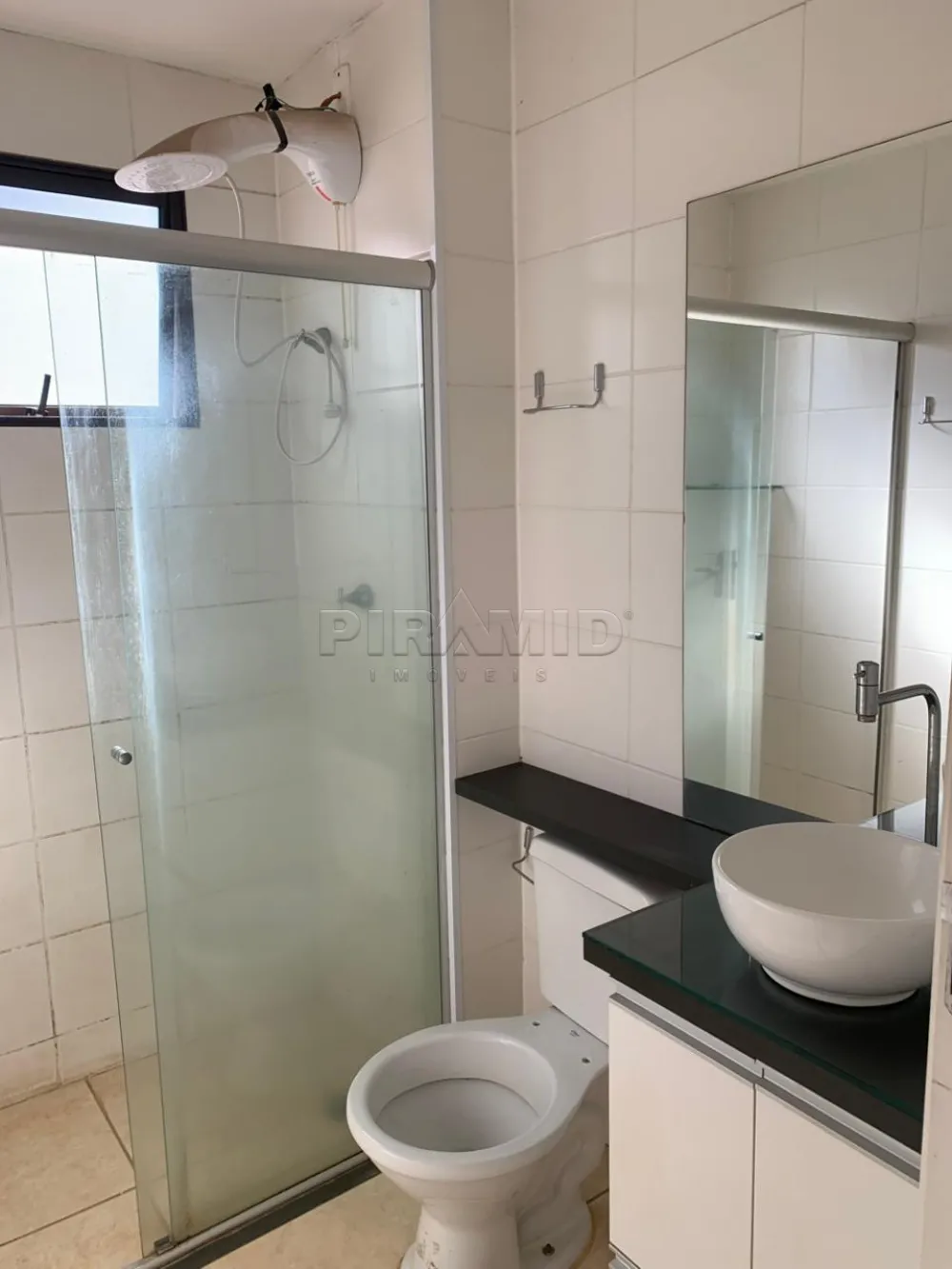Alugar Apartamento / Padr&atilde;o em Ribeir&atilde;o Preto R$ 1.200,00 - Foto 5