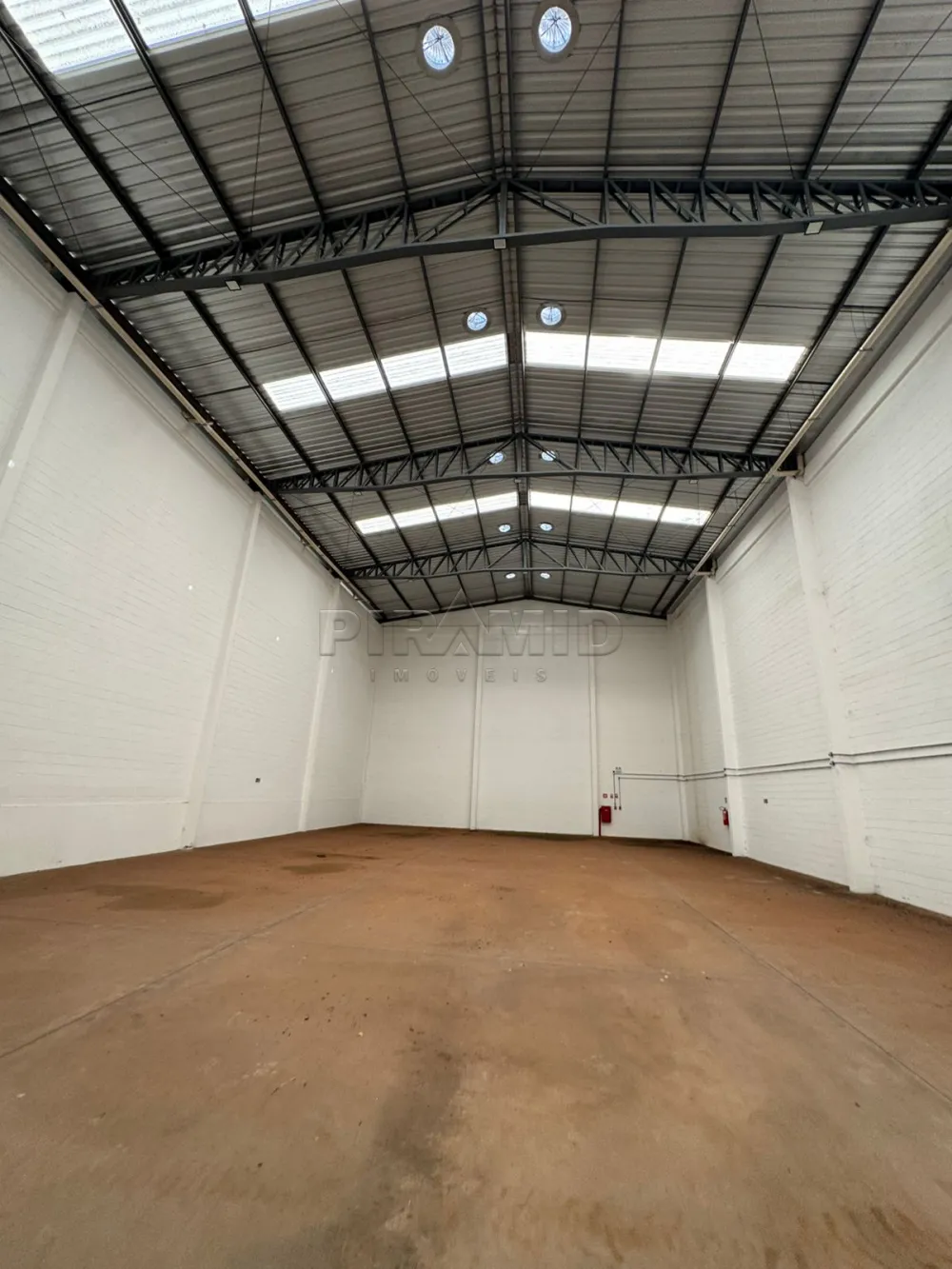 Alugar Comercial / Galp&atilde;o  Barrac&atilde;o em Ribeir&atilde;o Preto R$ 30.000,00 - Foto 6