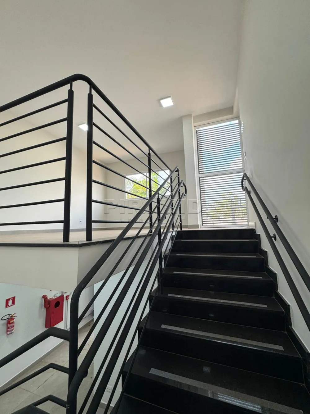 Alugar Comercial / Galp&atilde;o  Barrac&atilde;o em Ribeir&atilde;o Preto R$ 30.000,00 - Foto 11