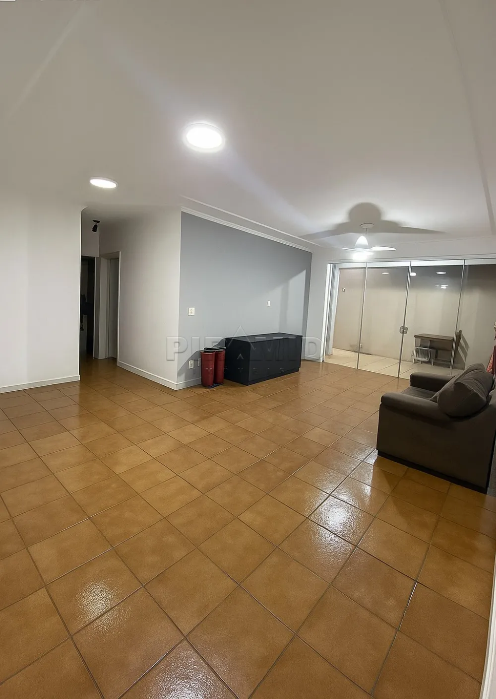Comprar Apartamento / Padr&atilde;o em Ribeir&atilde;o Preto R$ 425.000,00 - Foto 3