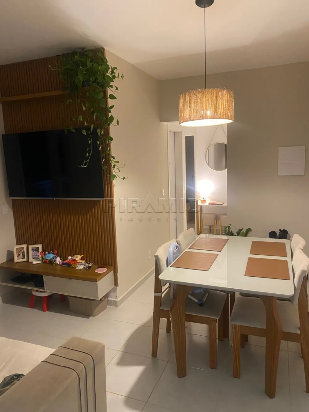 Alugar Apartamento / Padr&atilde;o em Ribeir&atilde;o Preto R$ 1.950,00 - Foto 1