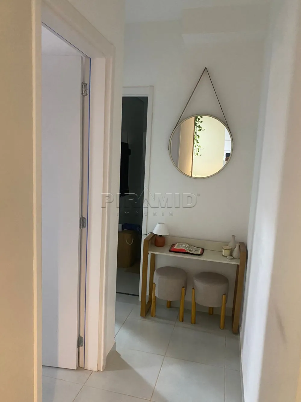 Alugar Apartamento / Padr&atilde;o em Ribeir&atilde;o Preto R$ 1.950,00 - Foto 4