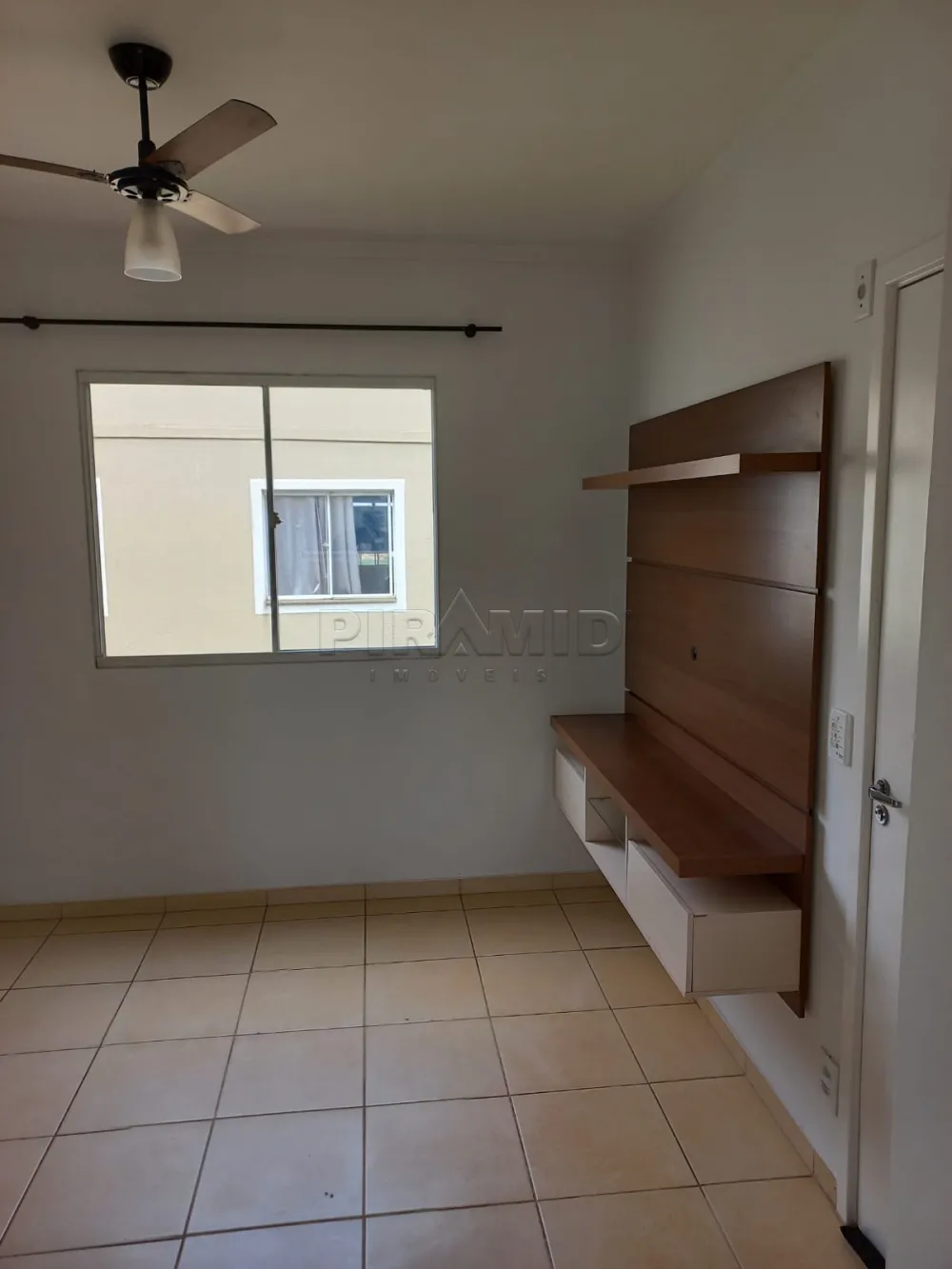 Alugar Apartamento / Padr&atilde;o em Ribeir&atilde;o Preto R$ 1.200,00 - Foto 1