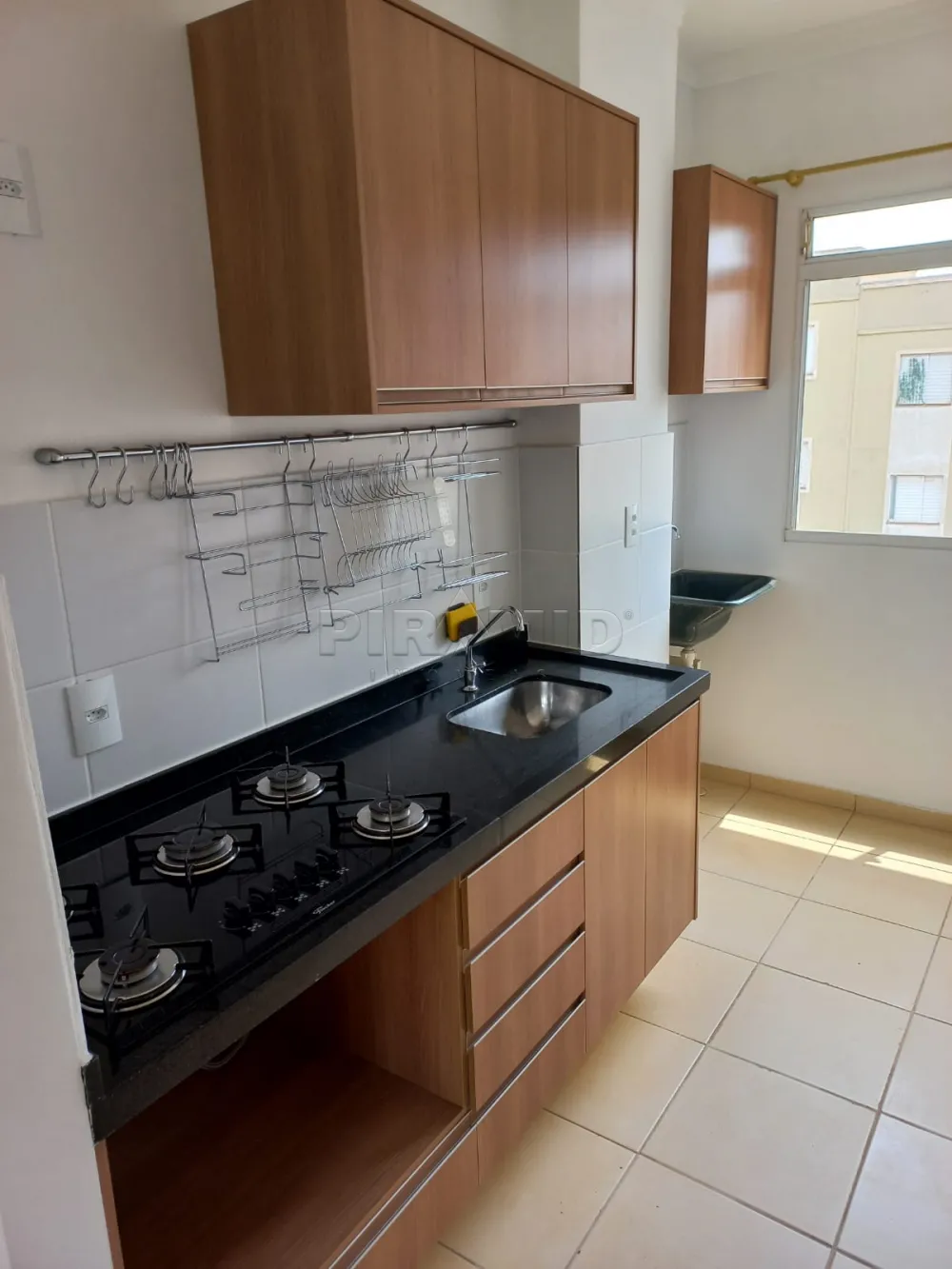 Alugar Apartamento / Padr&atilde;o em Ribeir&atilde;o Preto R$ 1.200,00 - Foto 3