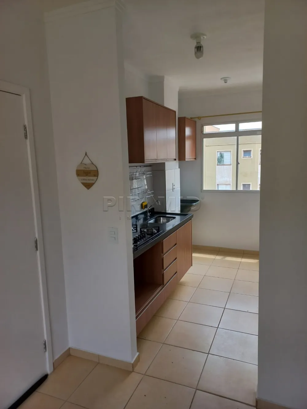 Alugar Apartamento / Padr&atilde;o em Ribeir&atilde;o Preto R$ 1.200,00 - Foto 5