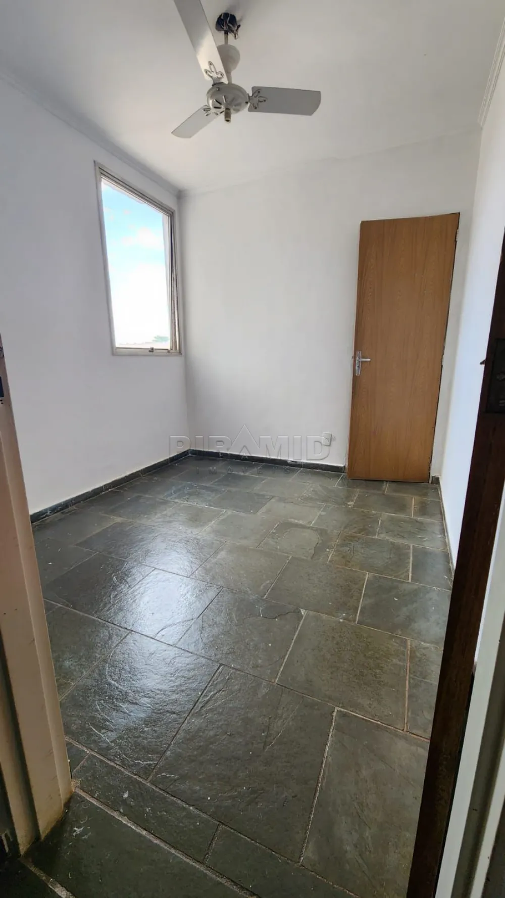 Comprar Apartamento / Padr&atilde;o em Ribeir&atilde;o Preto R$ 300.000,00 - Foto 10