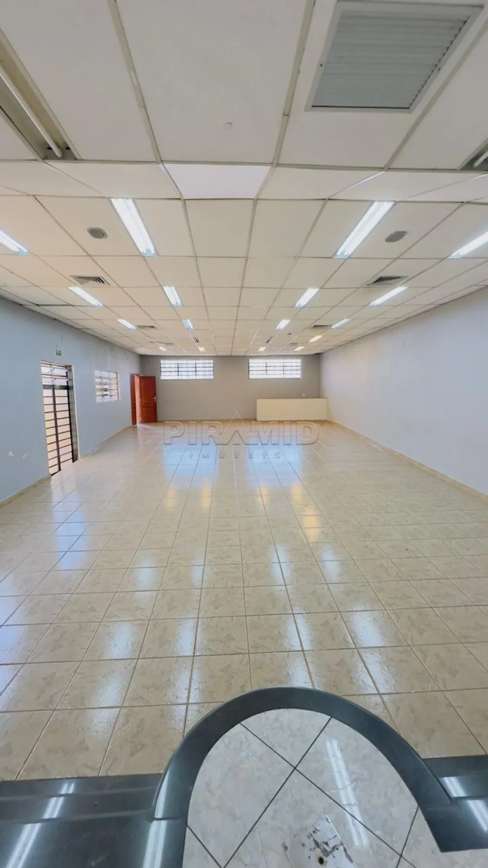 Alugar Comercial / Sal&atilde;o em Ribeir&atilde;o Preto R$ 3.800,00 - Foto 2