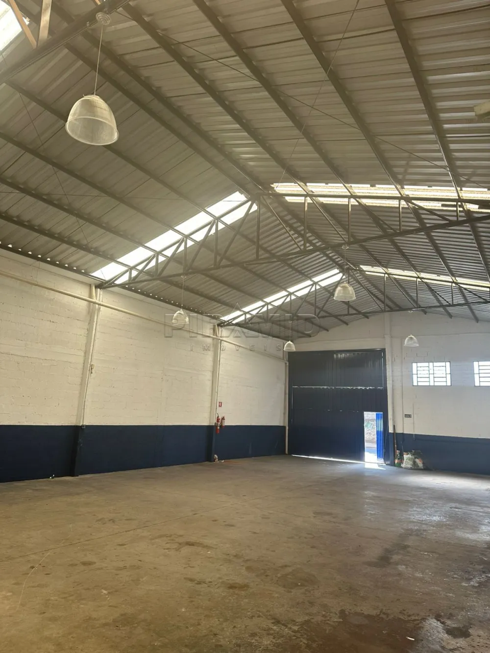 Alugar Comercial / Galp&atilde;o  Barrac&atilde;o em Ribeir&atilde;o Preto R$ 4.400,00 - Foto 2