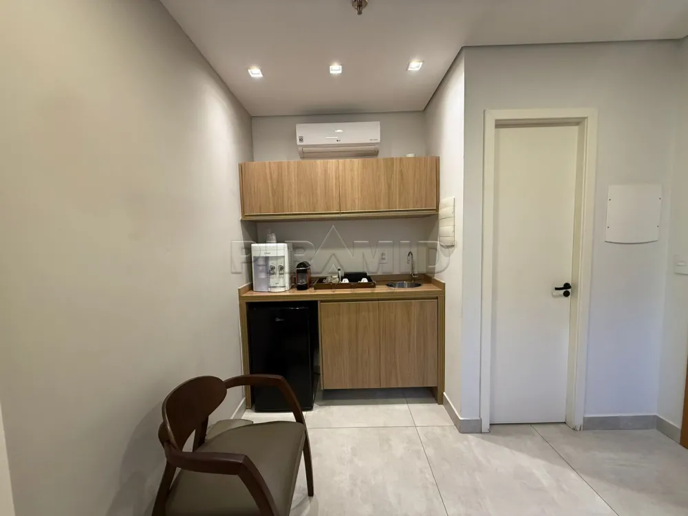 Alugar Comercial / Sala em Ribeir&atilde;o Preto R$ 3.900,00 - Foto 4