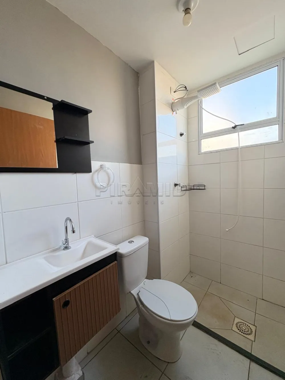 Alugar Apartamento / Padr&atilde;o em Ribeir&atilde;o Preto R$ 1.100,00 - Foto 5