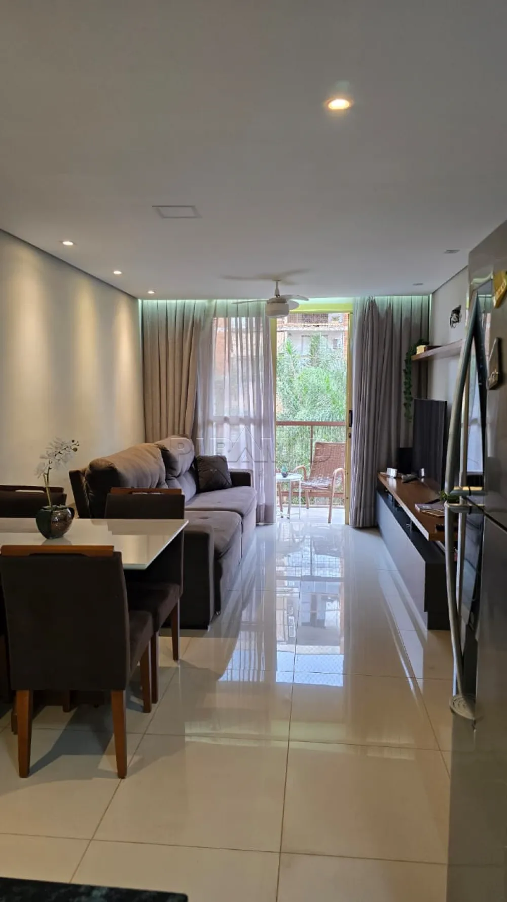 Alugar Apartamento / Padr&atilde;o em Ribeir&atilde;o Preto R$ 1.500,00 - Foto 1