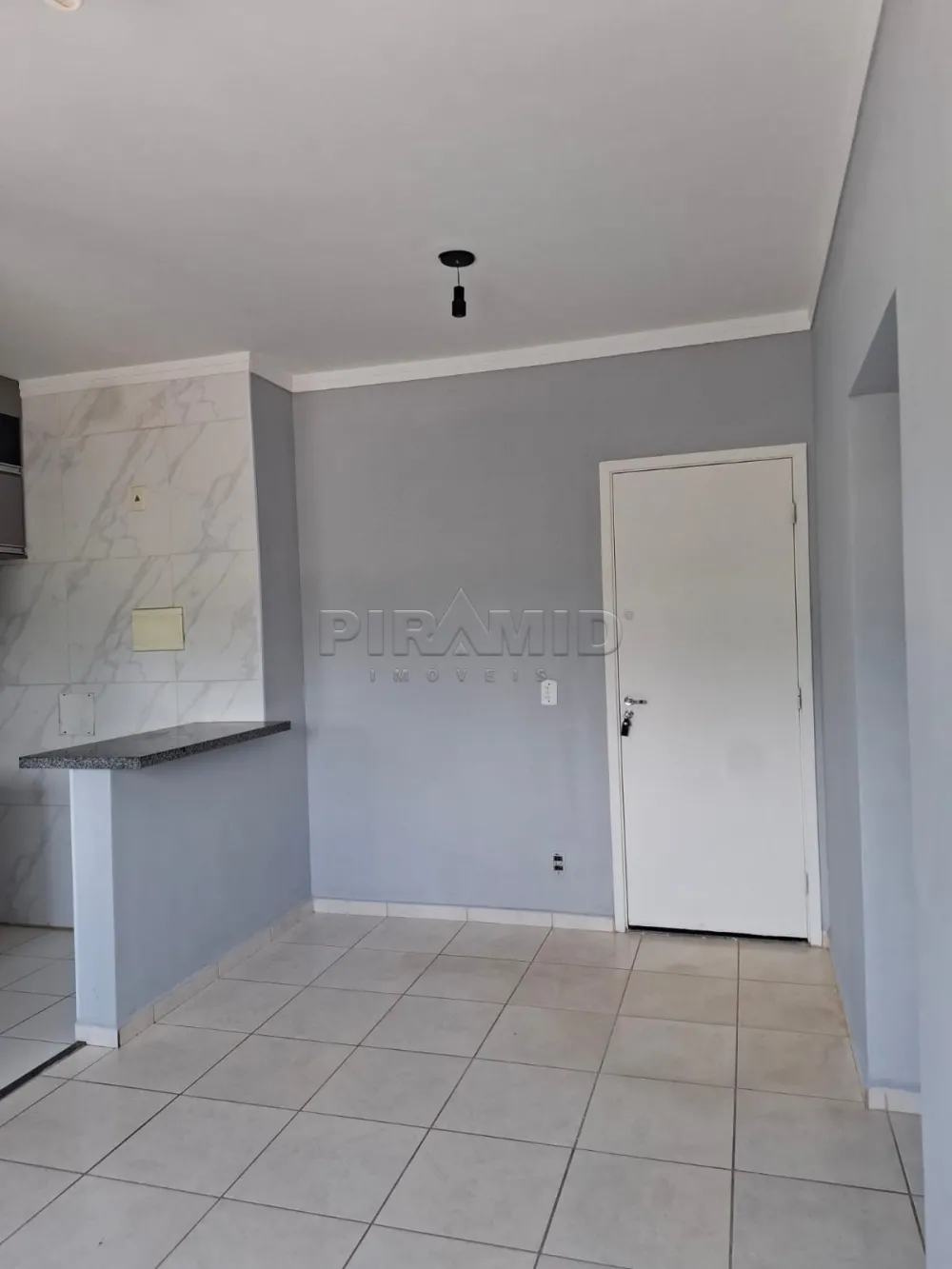 Alugar Apartamento / Padr&atilde;o em Ribeir&atilde;o Preto R$ 1.550,00 - Foto 2