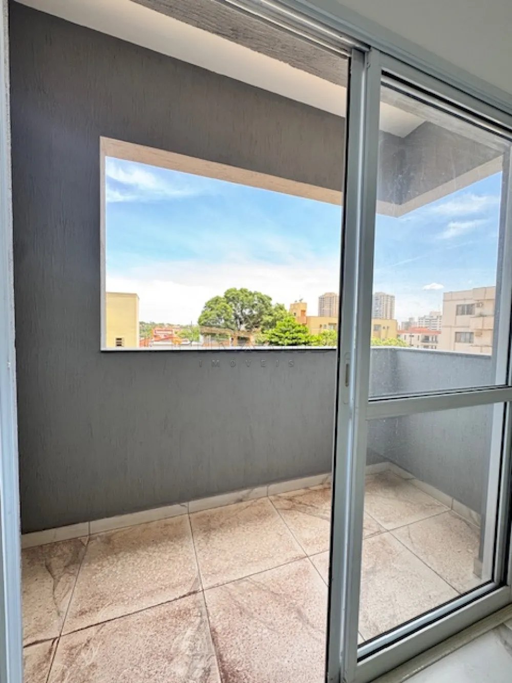 Alugar Apartamento / Padr&atilde;o em Ribeir&atilde;o Preto R$ 1.700,00 - Foto 4