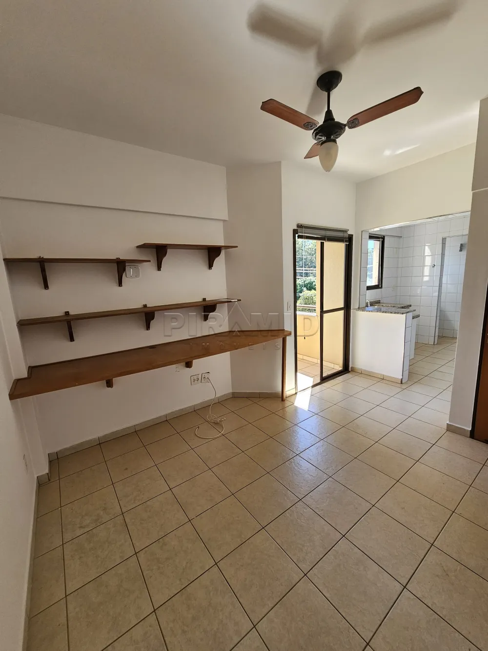 Alugar Apartamento / Padr&atilde;o em Ribeir&atilde;o Preto R$ 1.600,00 - Foto 1