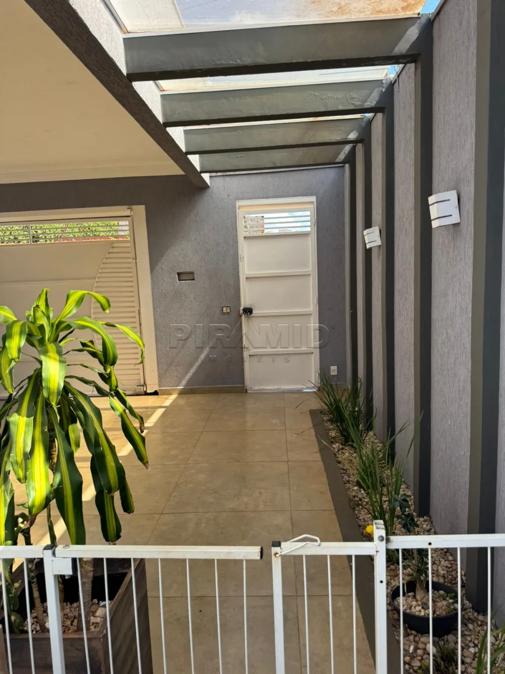 Comprar Casa / Padr&atilde;o em Ribeir&atilde;o Preto R$ 820.000,00 - Foto 2