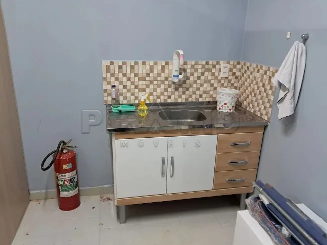 Alugar Comercial / Sal&atilde;o em Ribeir&atilde;o Preto R$ 1.500,00 - Foto 4