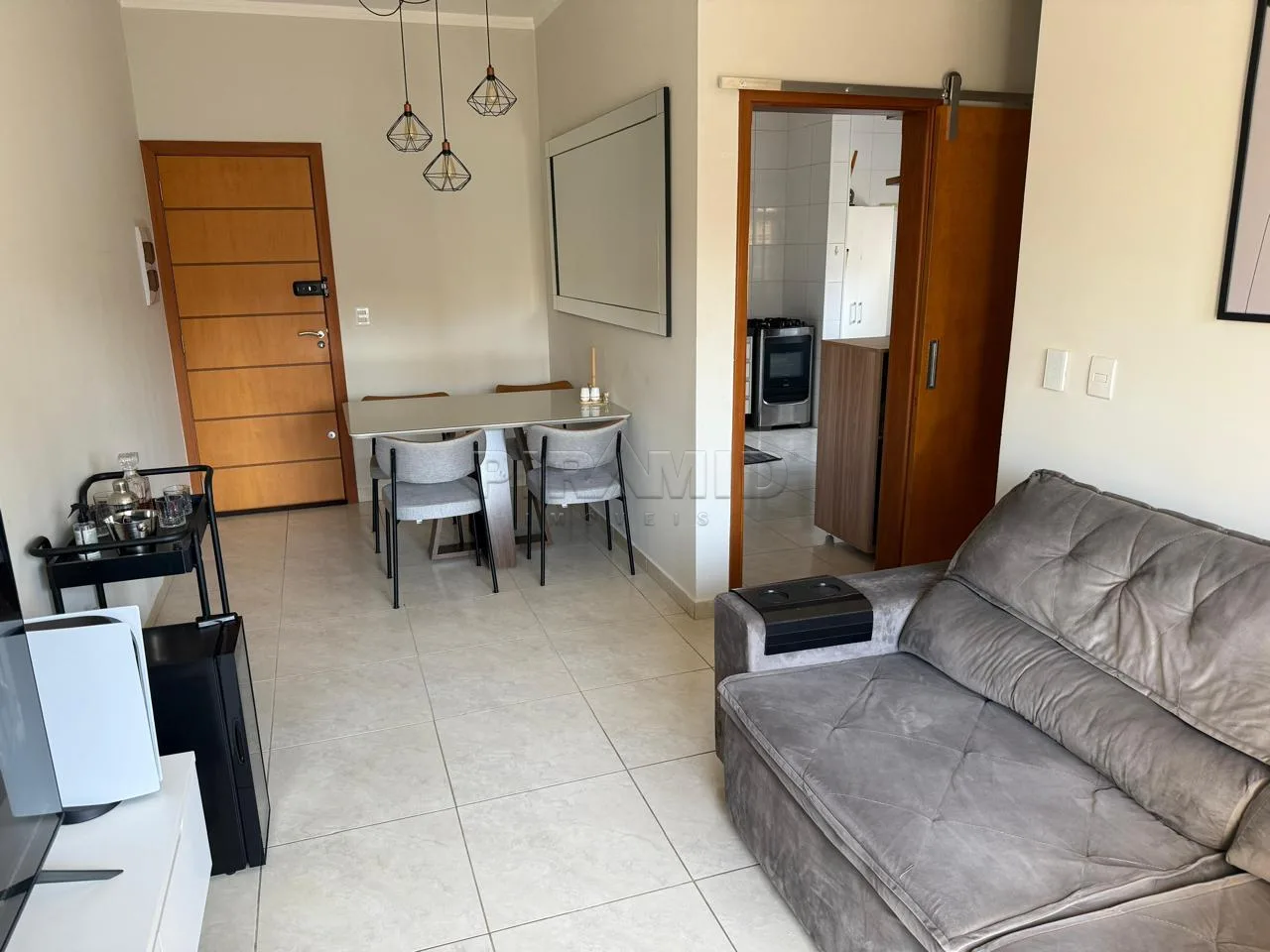 Comprar Apartamento / Padr&atilde;o em Ribeir&atilde;o Preto R$ 450.000,00 - Foto 1