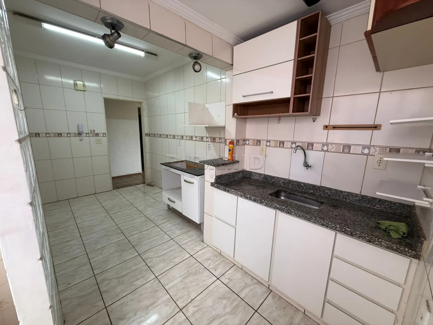 Alugar Apartamento / Padr&atilde;o em Ribeir&atilde;o Preto R$ 1.300,00 - Foto 14