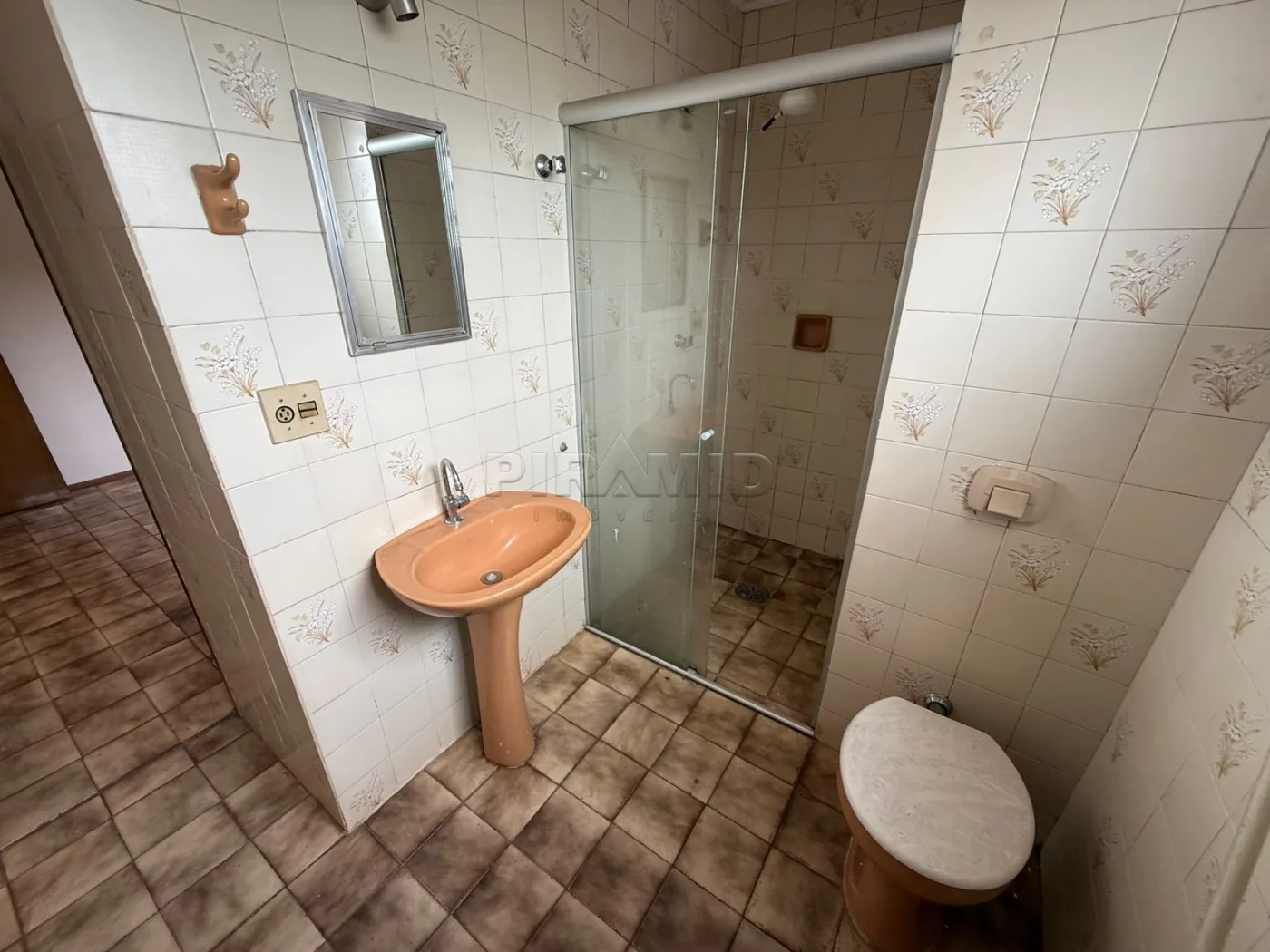 Alugar Apartamento / Padr&atilde;o em Ribeir&atilde;o Preto R$ 1.300,00 - Foto 12