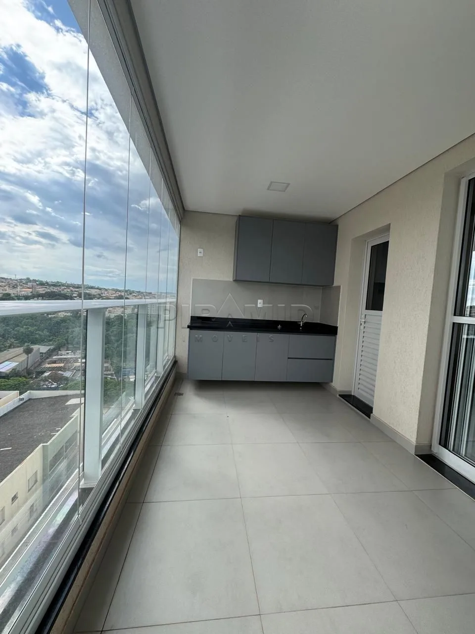 Alugar Apartamento / Padr&atilde;o em Ribeir&atilde;o Preto R$ 4.000,00 - Foto 4