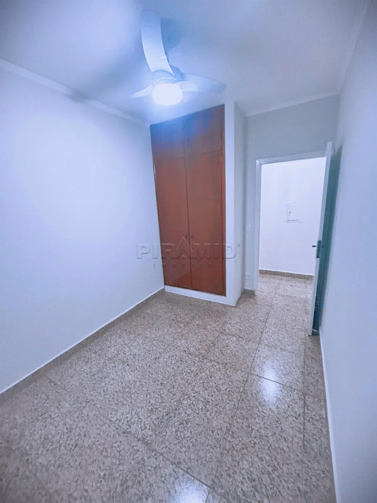 Alugar Apartamento / Padr&atilde;o em Ribeir&atilde;o Preto R$ 2.100,00 - Foto 10