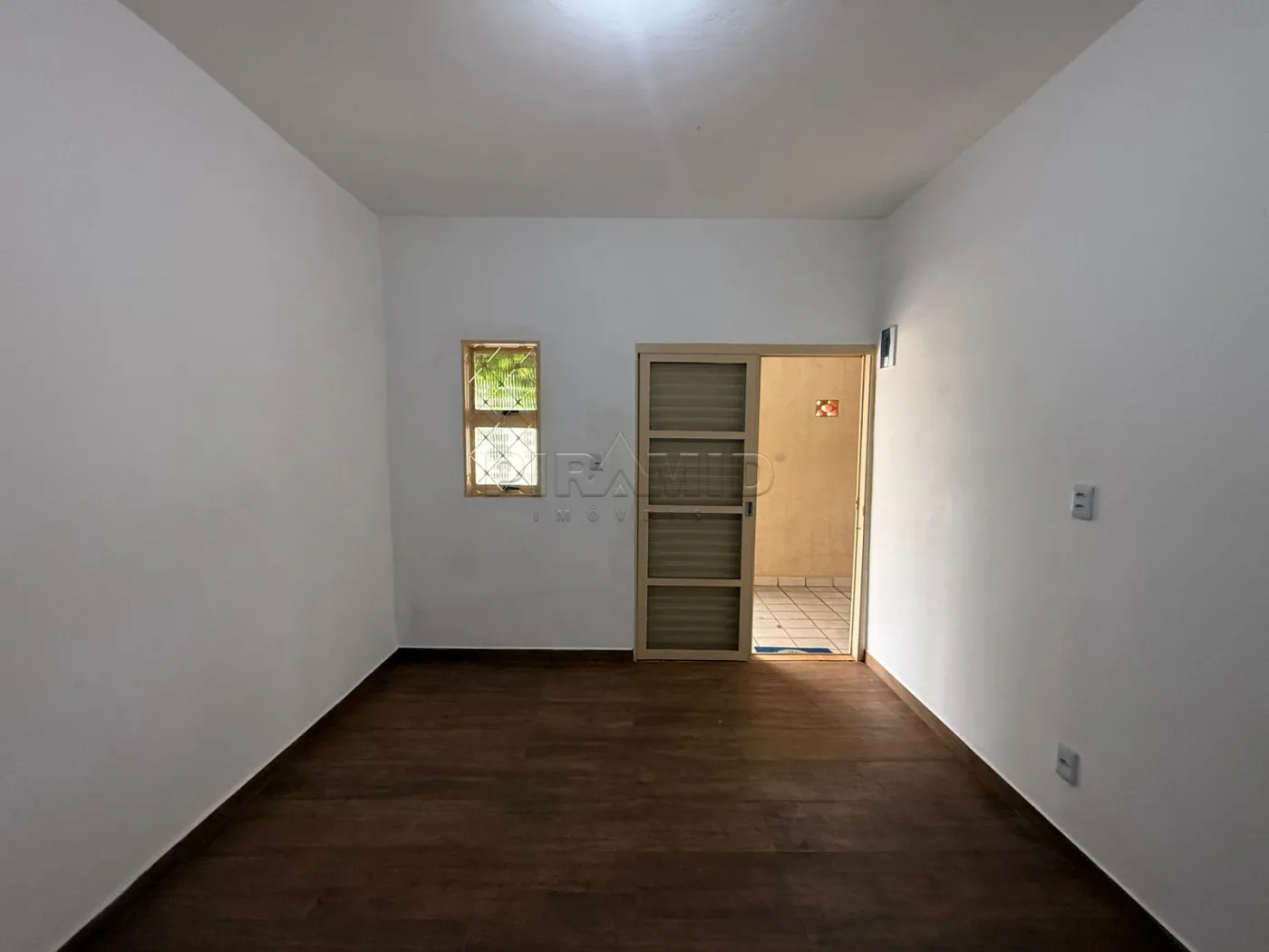 Alugar Casa / Padr&atilde;o em Ribeir&atilde;o Preto R$ 1.450,00 - Foto 2
