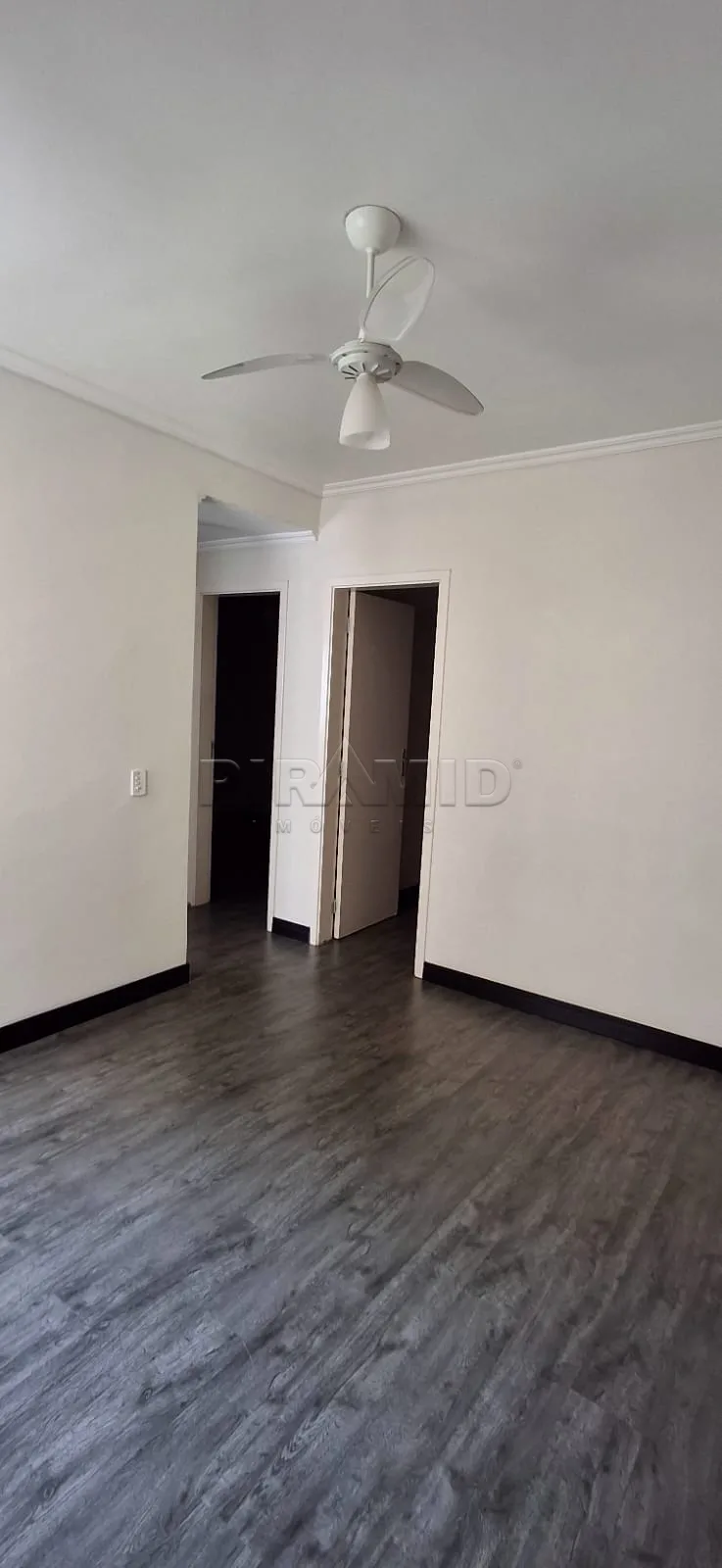 Alugar Apartamento / Padr&atilde;o em Ribeir&atilde;o Preto R$ 1.200,00 - Foto 1
