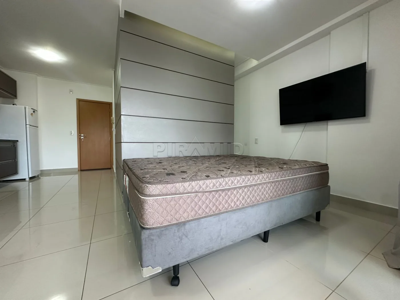 Alugar Apartamento / Kitchnet em Ribeir&atilde;o Preto R$ 2.650,00 - Foto 1