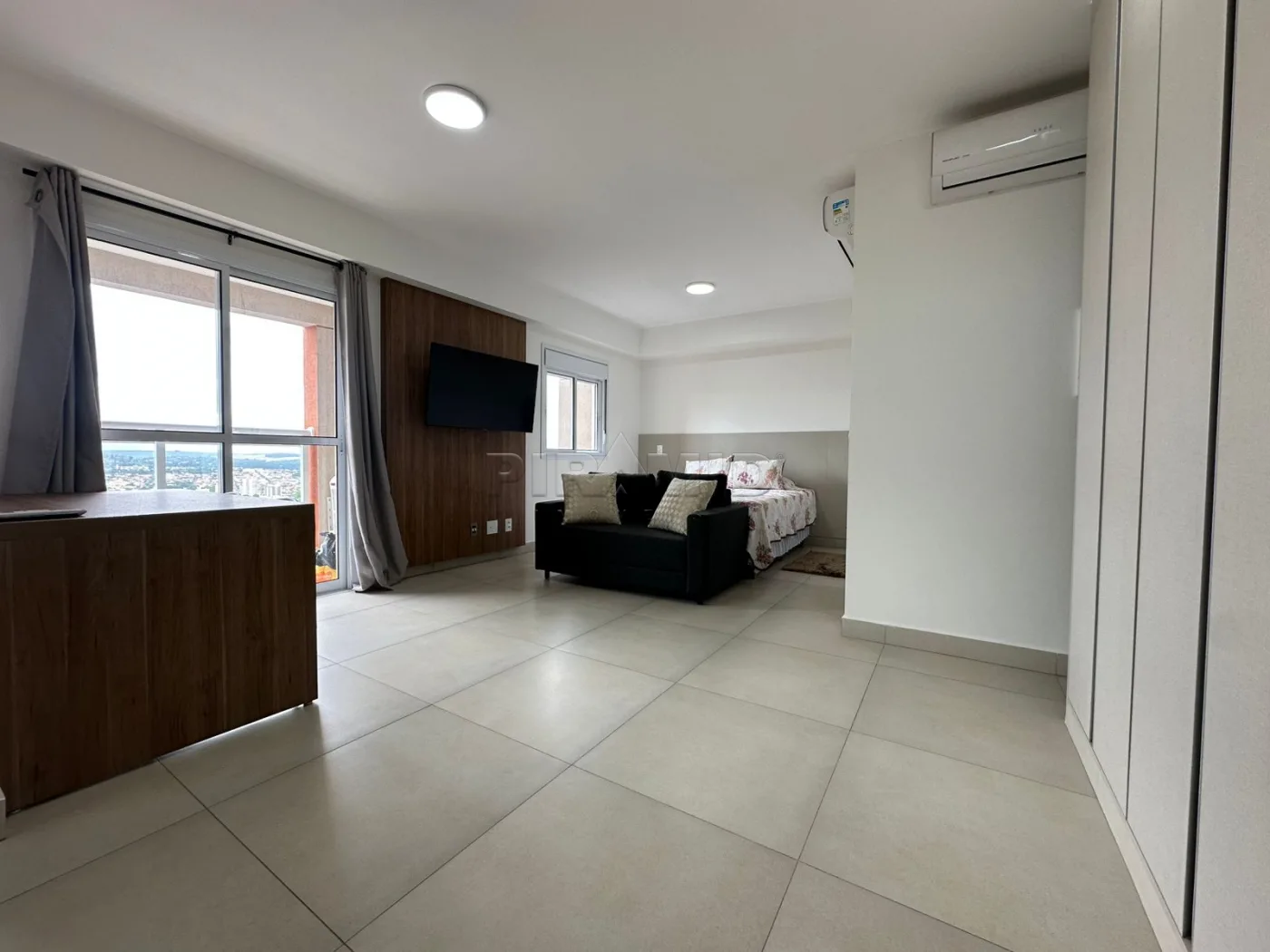 Alugar Apartamento / Padr&atilde;o em Ribeir&atilde;o Preto R$ 3.450,00 - Foto 1