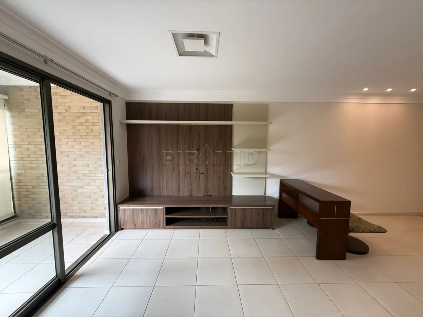 Alugar Apartamento / Padr&atilde;o em Ribeir&atilde;o Preto R$ 4.900,00 - Foto 3